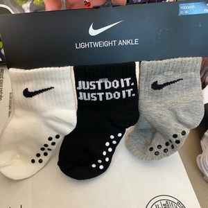 Nike baby ankle gripper socks 3 pairs